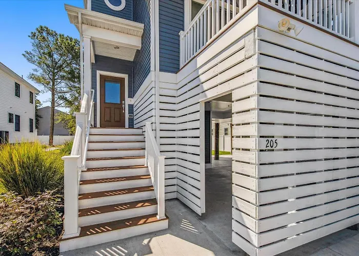 Bayside Bliss 205